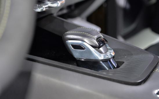 这款韩系车居然敢叫板丰田普拉多，究竟什么来头？