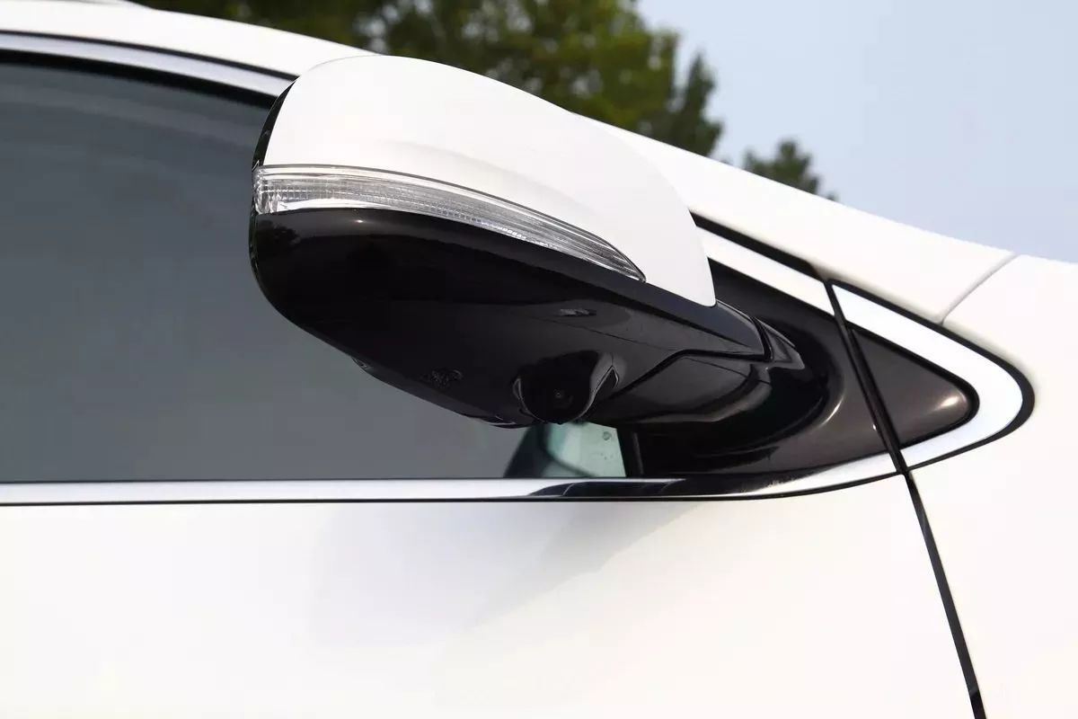 10万出头别个个只想着吉利 长城 东南这款SUV也不错