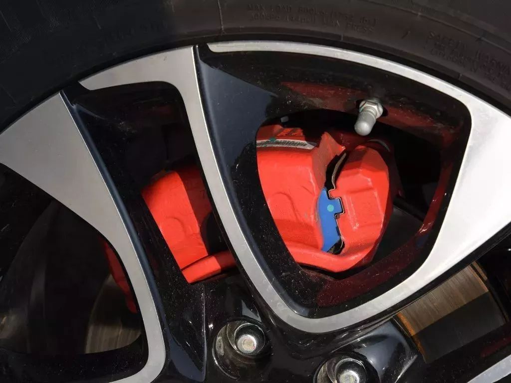 10万出头别个个只想着吉利 长城 东南这款SUV也不错