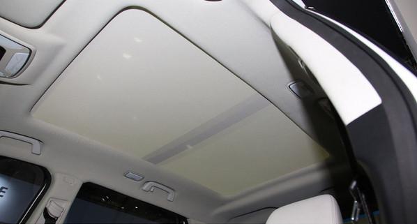 这SUV车标比肩跃马法拉利，内饰像低配版宝马，居然才6万起