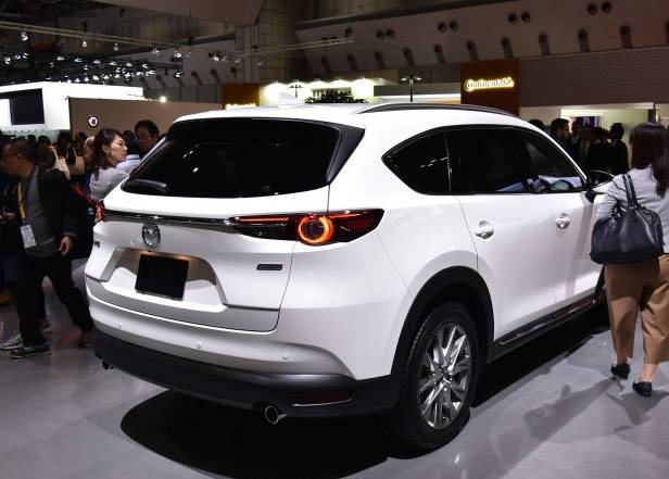 明年不用再纠结买汉兰达还是锐界了，马自达CX-8明年国产