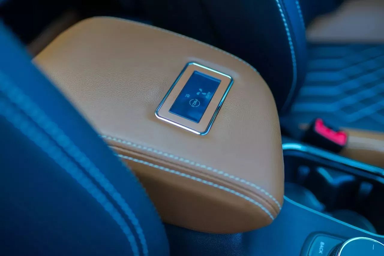 10万出头别个个只想着吉利 长城 东南这款SUV也不错