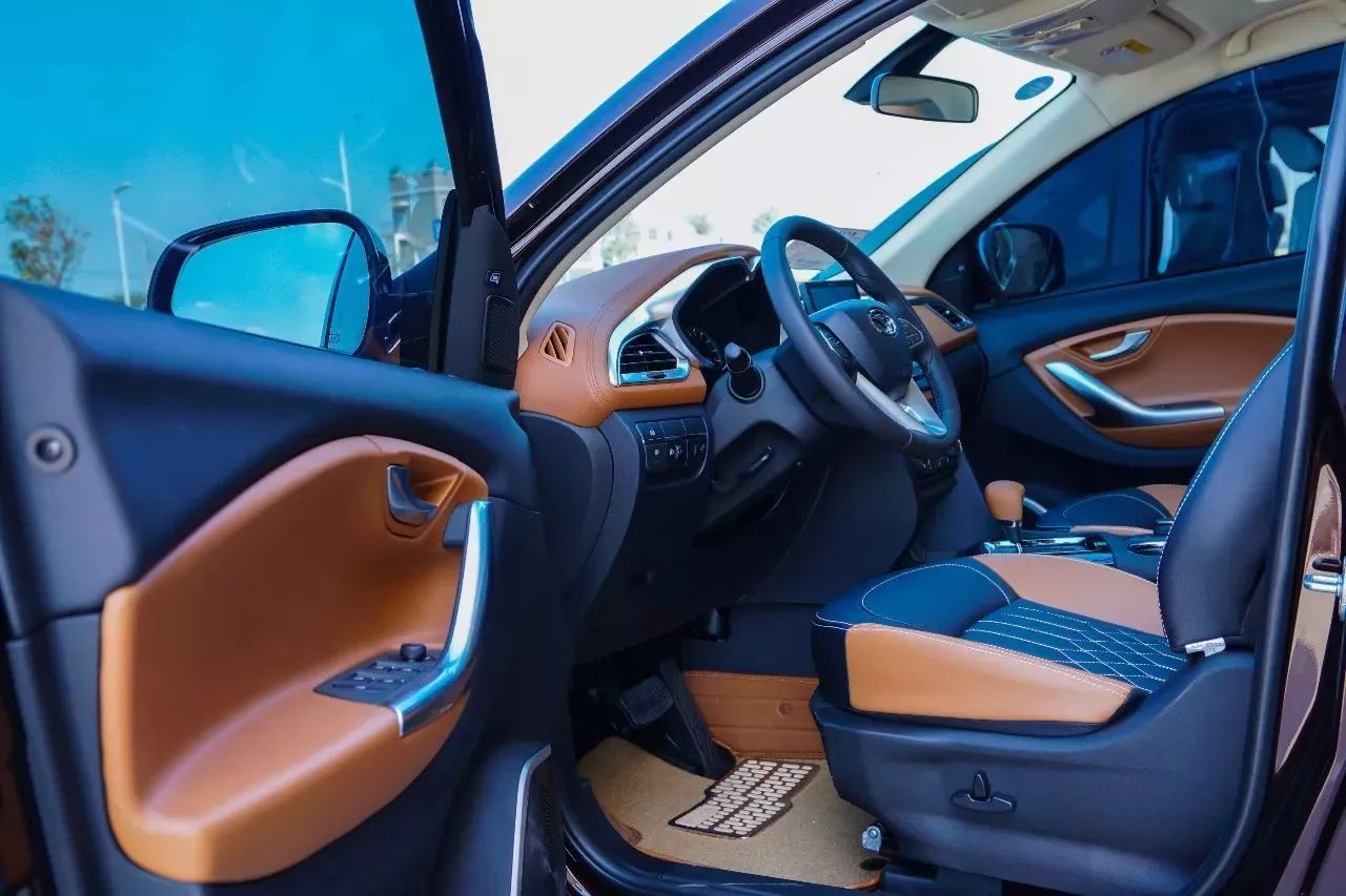 10万出头别个个只想着吉利 长城 东南这款SUV也不错