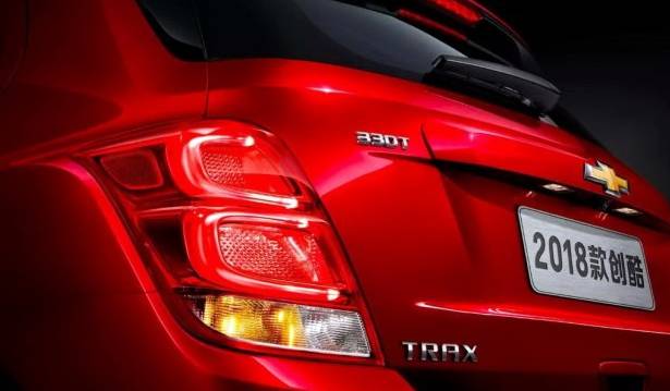 明年不用再纠结买汉兰达还是锐界了，马自达CX-8明年国产