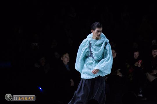 中国国际时装周：生活在左2018SS春夏新品发布会