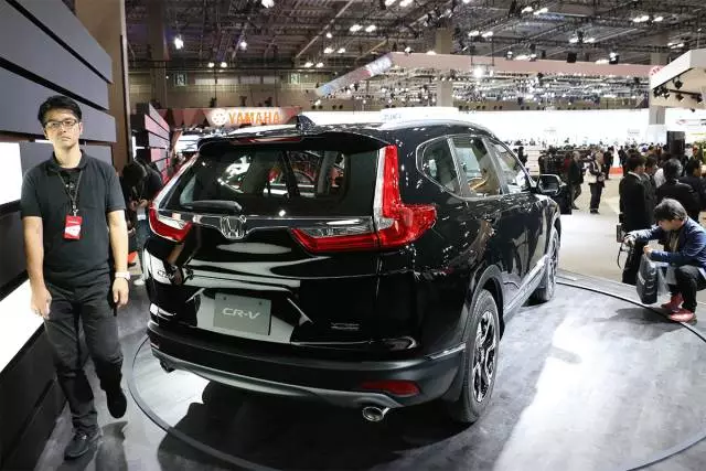 这两台5座SUV硬生生变7座，到底选谁不SB？