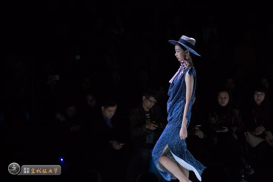 中国国际时装周：生活在左2018SS春夏新品发布会