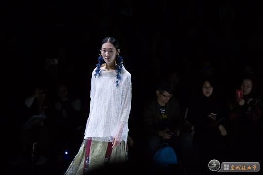 中国国际时装周：生活在左2018SS春夏新品发布会