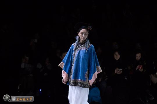 中国国际时装周：生活在左2018SS春夏新品发布会