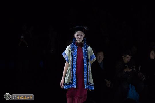 中国国际时装周：生活在左2018SS春夏新品发布会