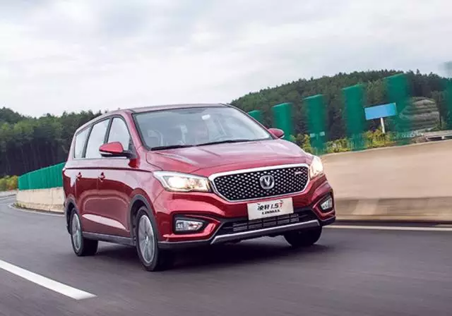 1.5T+6AT仅8.79万起，最适合小康家庭的7座车上市！