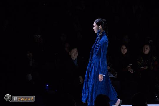 中国国际时装周：生活在左2018SS春夏新品发布会