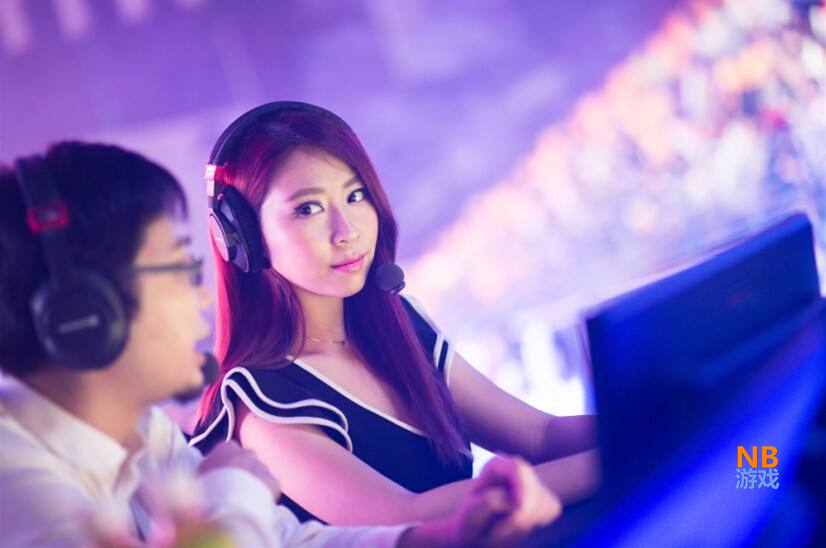 lol解说小米晒全英雄全皮肤 管哥躺枪余霜扎心了