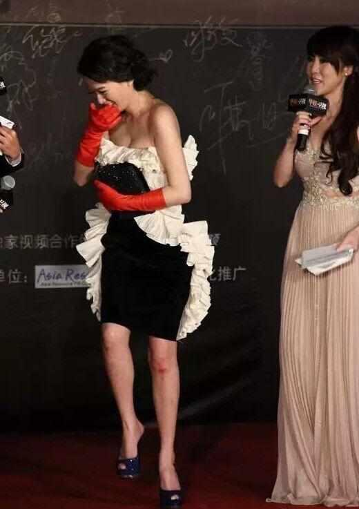 这6位女星摔倒最难看柳岩摔得最有水平看看胡歌怎么说