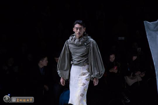 中国国际时装周：生活在左2018SS春夏新品发布会