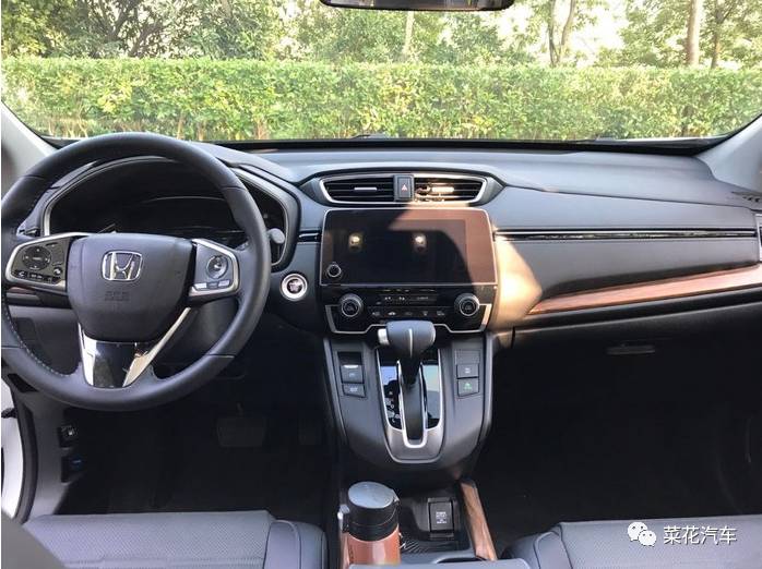 加价2千入手17款本田crv:内饰比丰田精致 却有日系车标配的通病