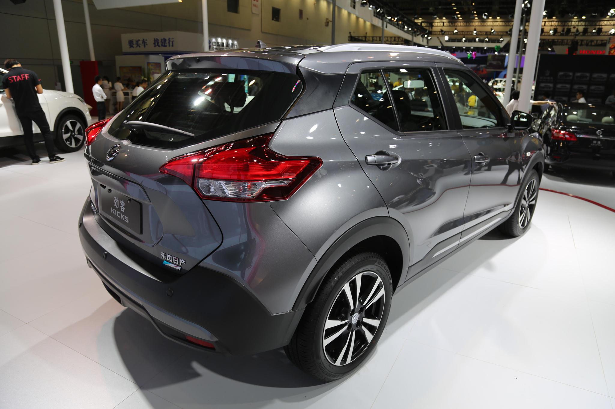 实拍东风日产劲客小型suv踢开10万级别大市场