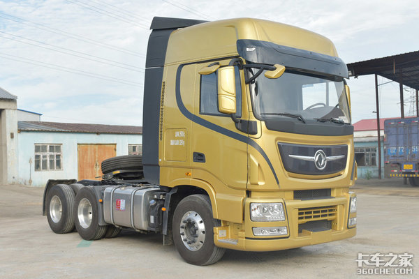 箱有东风14挡和采埃孚16挡两种可供选择,后桥匹配东风德纳长维护车桥