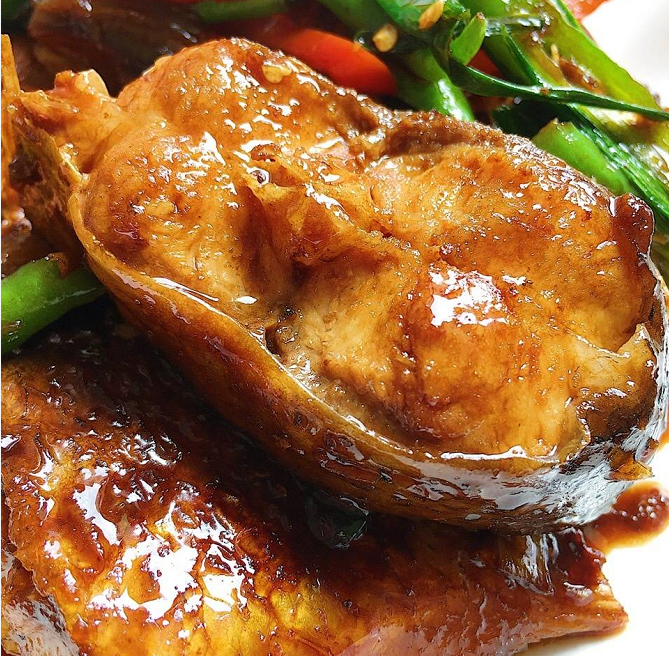 红烧鲢鱼这样做,比清蒸的还好吃,味道极其的鲜美