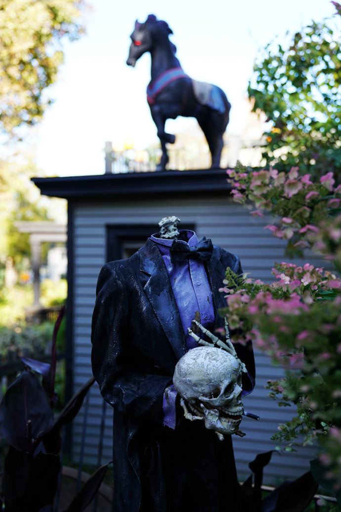 headless horseman hayrides & haunted houses