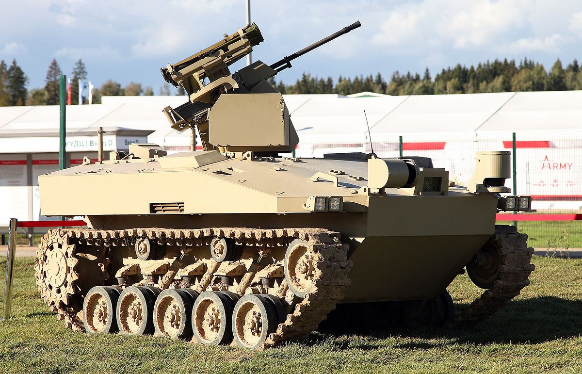 俄将列装一款新型机器人 可代替侦察兵和工兵