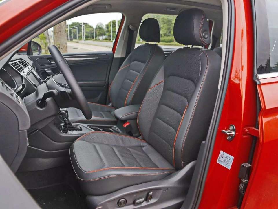 曾加价2万，长期销量第一的德系神车，这样买最精明！