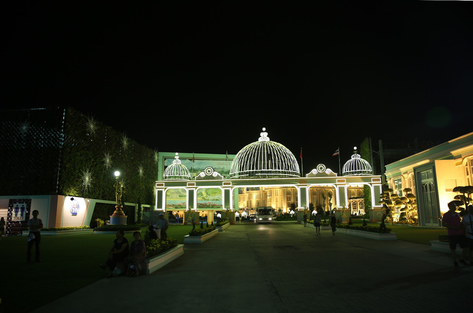 泰国富贵黄金屋