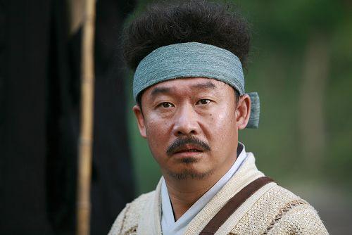 从1994年首次参演电视剧开始到今天也已经默默的在影视圈做了二十多年