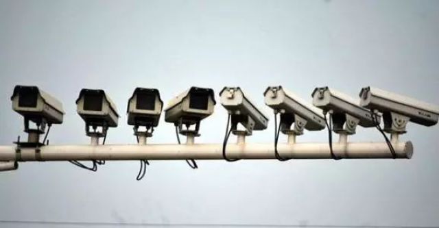 高速上的测速摄像头都装在什么地方车主们get起来