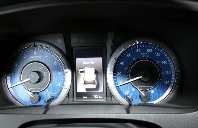 塞纳17款 3.5 四驱 ltd 7座顶配加版-现车