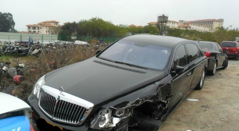 1100万迈巴赫被撞损,车主出1000万却没人敢修理