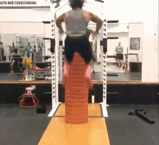 深蹲跳好处多多，该如何完成标准动作？