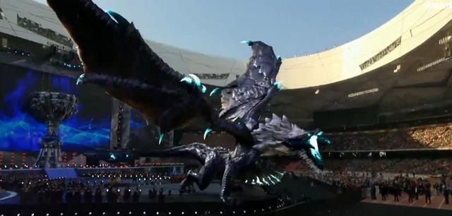 鸟巢上空出现远古巨龙吓坏台湾网友,大陆人真有钱!