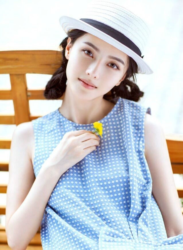 张芷溪个性鲜明的古典仕女形象