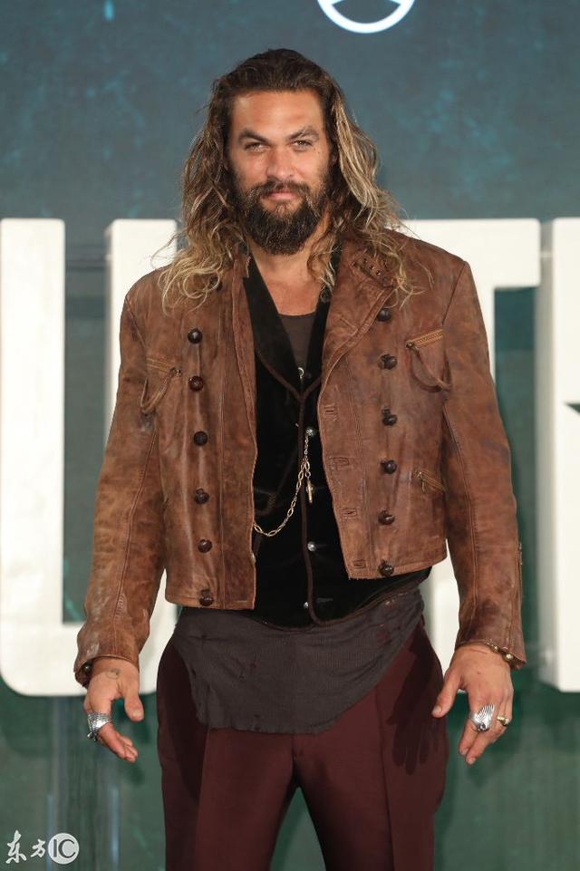 (图片来自东方ic)《权力的游戏》第一季中马王的扮演者杰森·莫玛