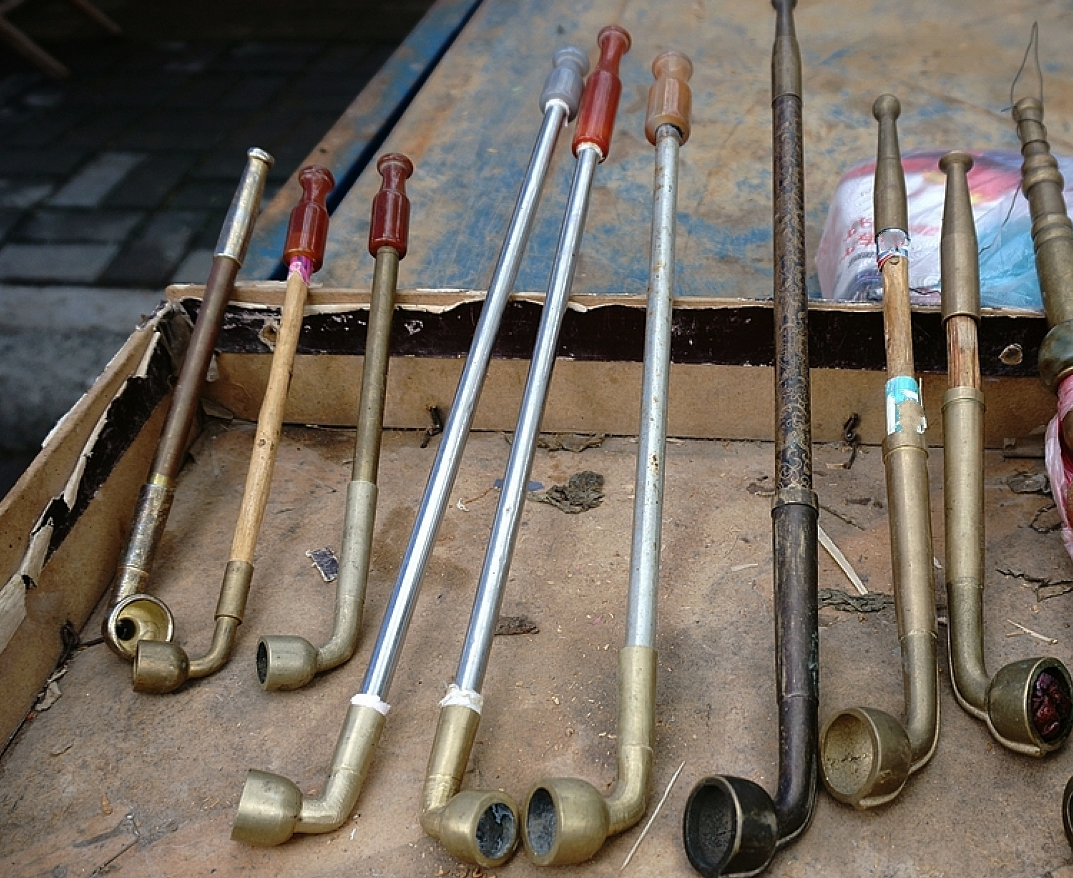 乡下大集上纯手工稀罕物卖55元一个,老人说以后见不到了!_新浪看点