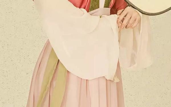 古人在袖子中放银子为啥不会掉,原来琵琶袖中有个神秘机关