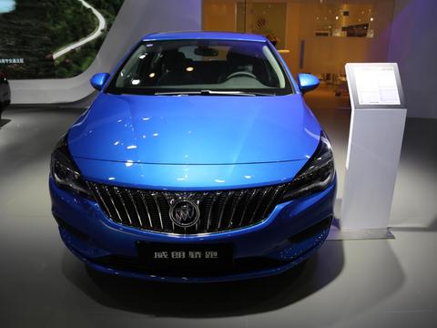 别克威朗轿跑,15万级别运动型中级车,车展实拍!