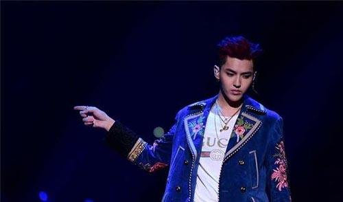 吴亦凡深圳生日会 吴亦凡实力模仿粉丝捂脸哭 太可爱了
