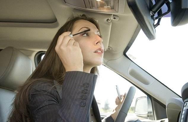 一而再再而三地被称为"马路杀手",女司机:这锅我们不背