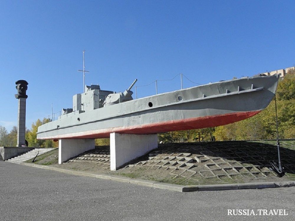 目前正在伏尔加格勒纪念馆保存的bk-13装甲炮艇.