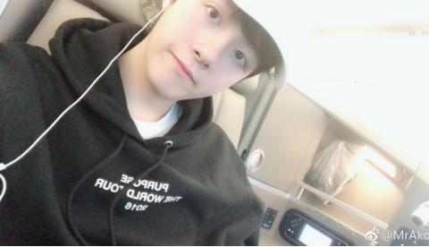 由浅入深,深扒电竞天仙ako的交际圈