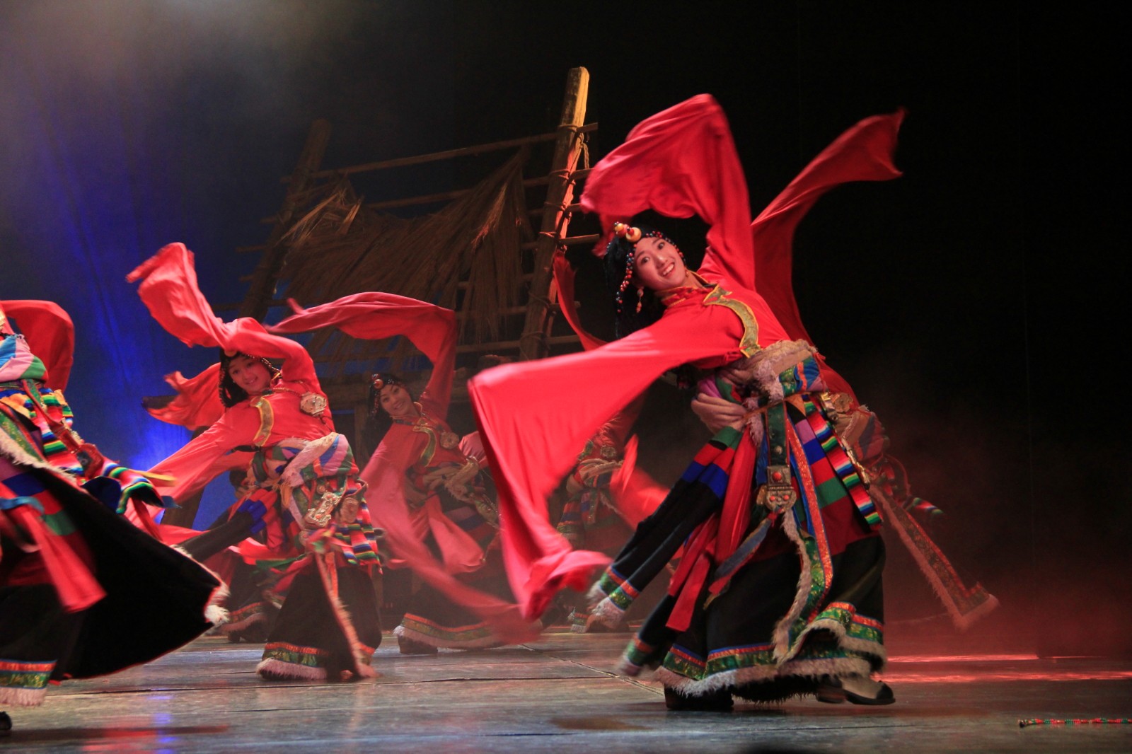 九寨大型藏族风情文艺晚会【藏迷】杨丽萍,容中尔甲历倾心力作.