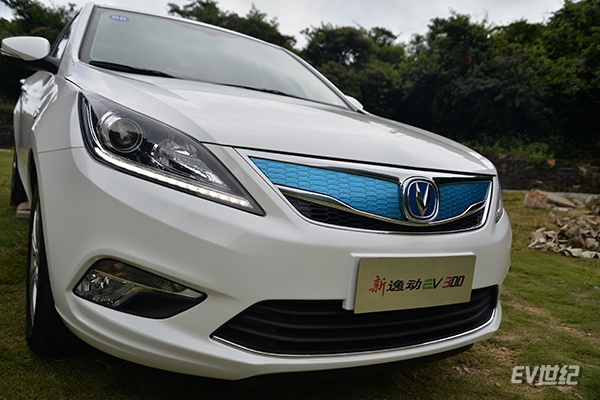 续航/充电双提升 试驾长安新逸动ev300