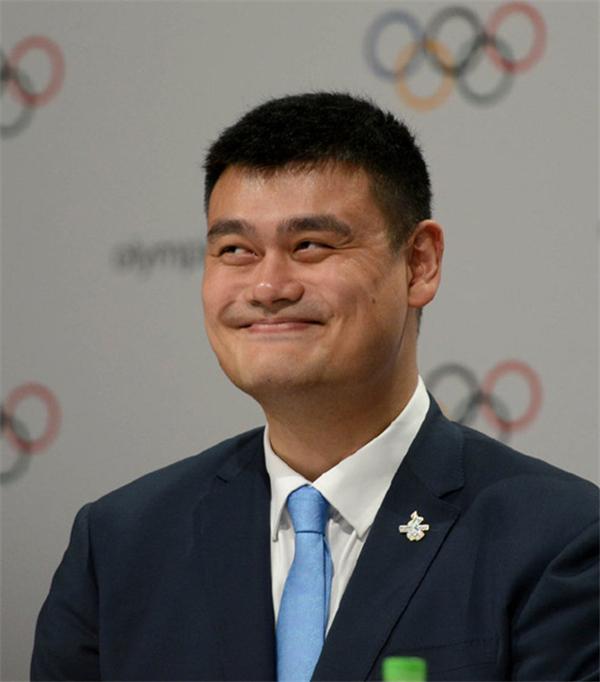 姚明想让美籍女儿接班!培养她成女篮一姐:18岁决定是否入籍中国