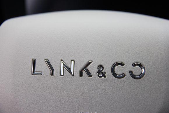 吉利领克01部分配置信息透露配置挺高对得起那价格吗