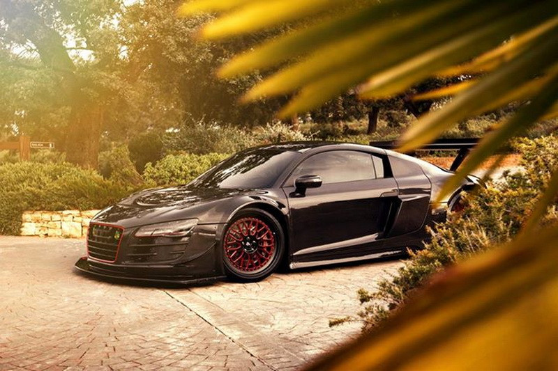 咄咄逼人的四环武士 奥迪r8改装鉴赏!