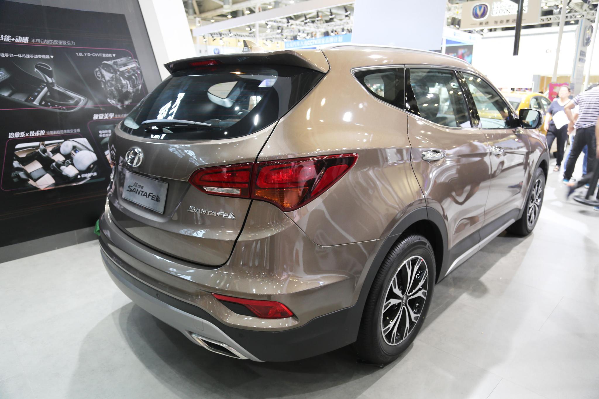 北京现代全新胜达25万级别豪华7座全能suv车展实拍
