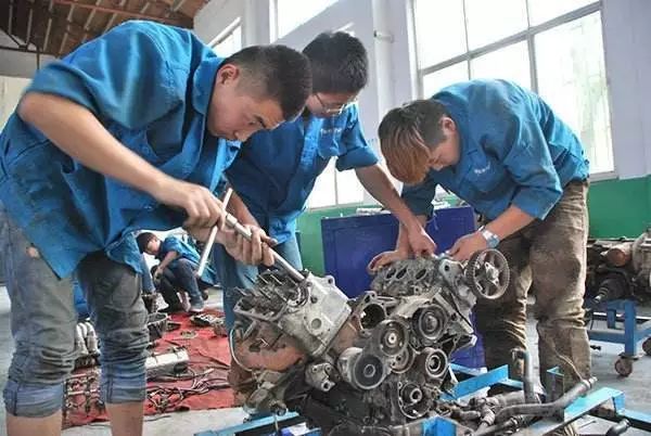 别被老司机误导了，新车到底要不要磨合？