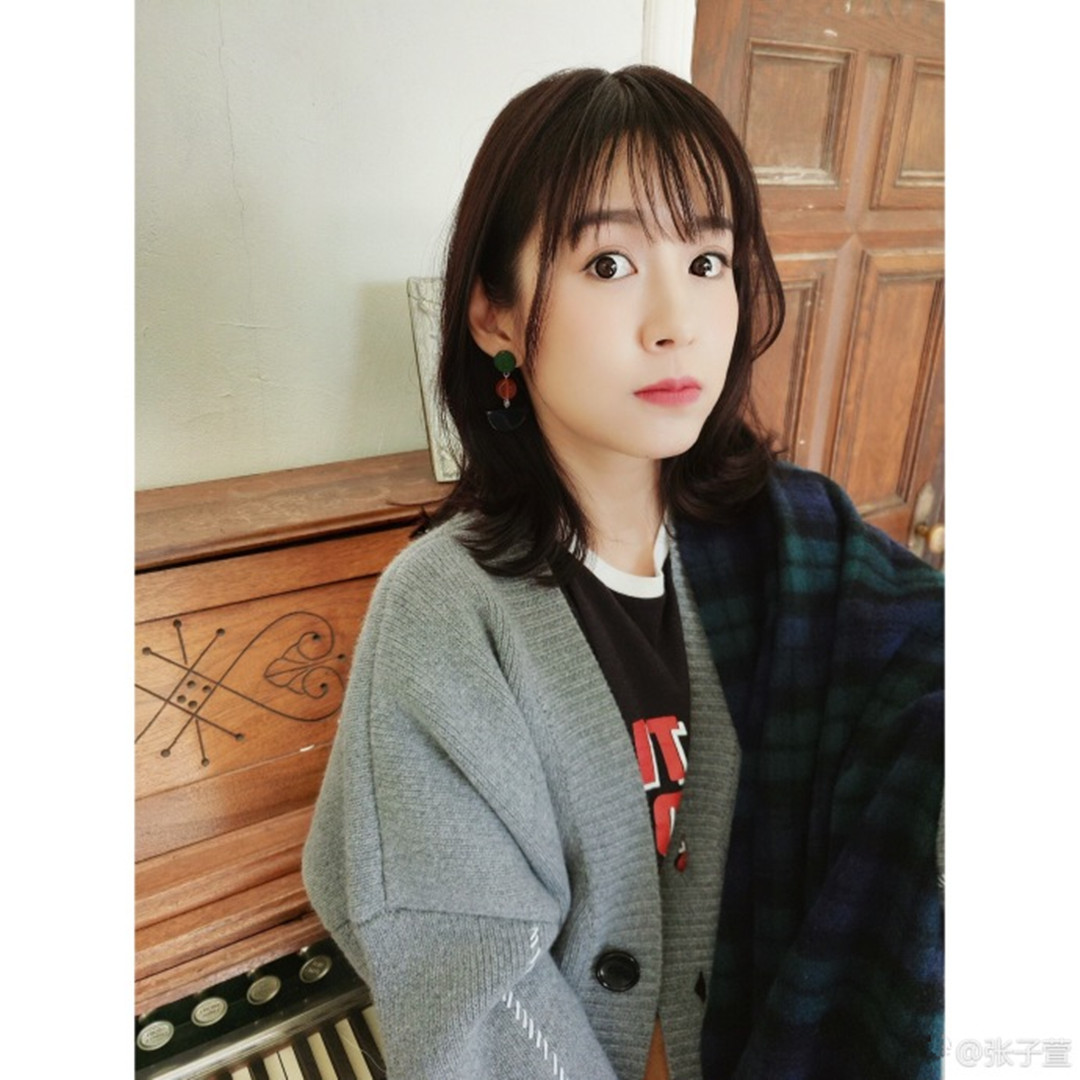 陈赫生日娇妻张子萱晒美照,无名指上两枚戒指亮了